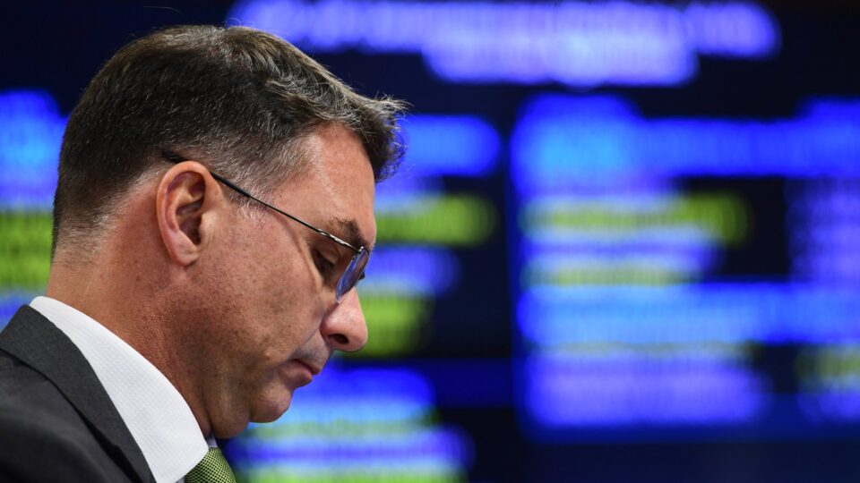 O quanto áudio a Vorcaro afeta intenções de voto em Flávio Bolsonaro