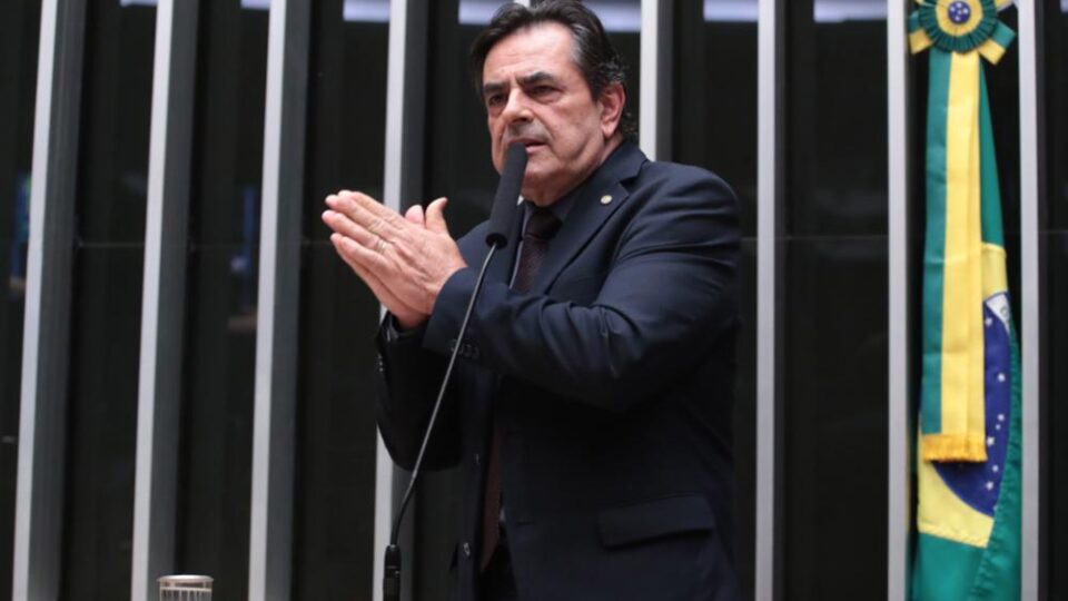 Pré-candidatura de Domingos Sávio ao Senado consolida palanque de Flávio Bolsonaro em MG