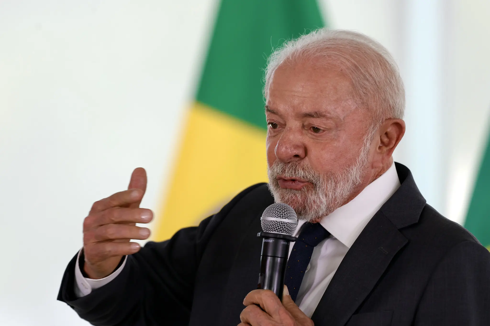 Lula lança crédito de R$ 30 bilhões para motoristas de aplicativo e taxistas