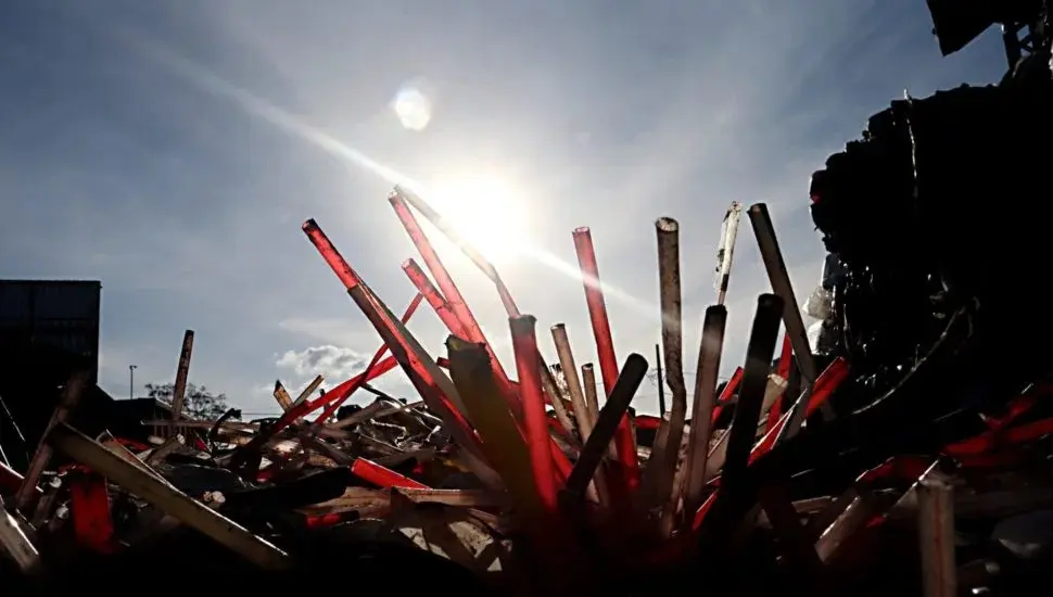 Projeto de vereadores quer eliminar obrigação de uso de papel reciclado e incentivo a canudos biodegradáveis.