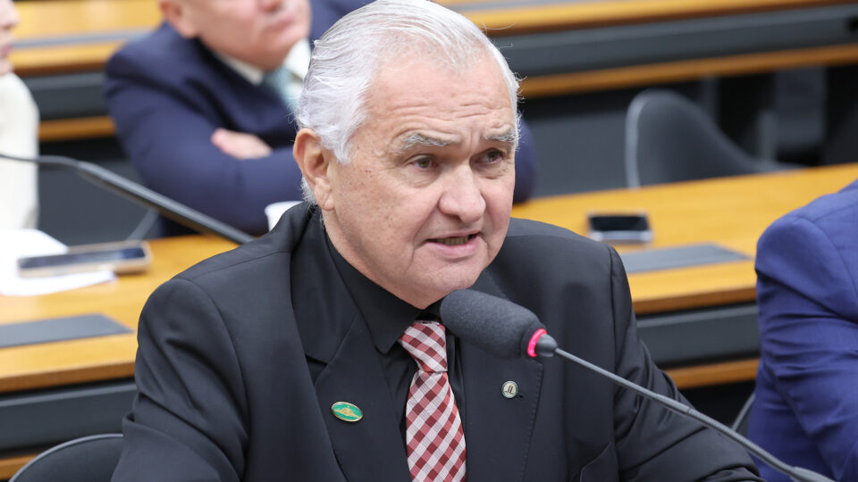 Deputados defendem afastamento imediato de diretor-geral da PF; assista