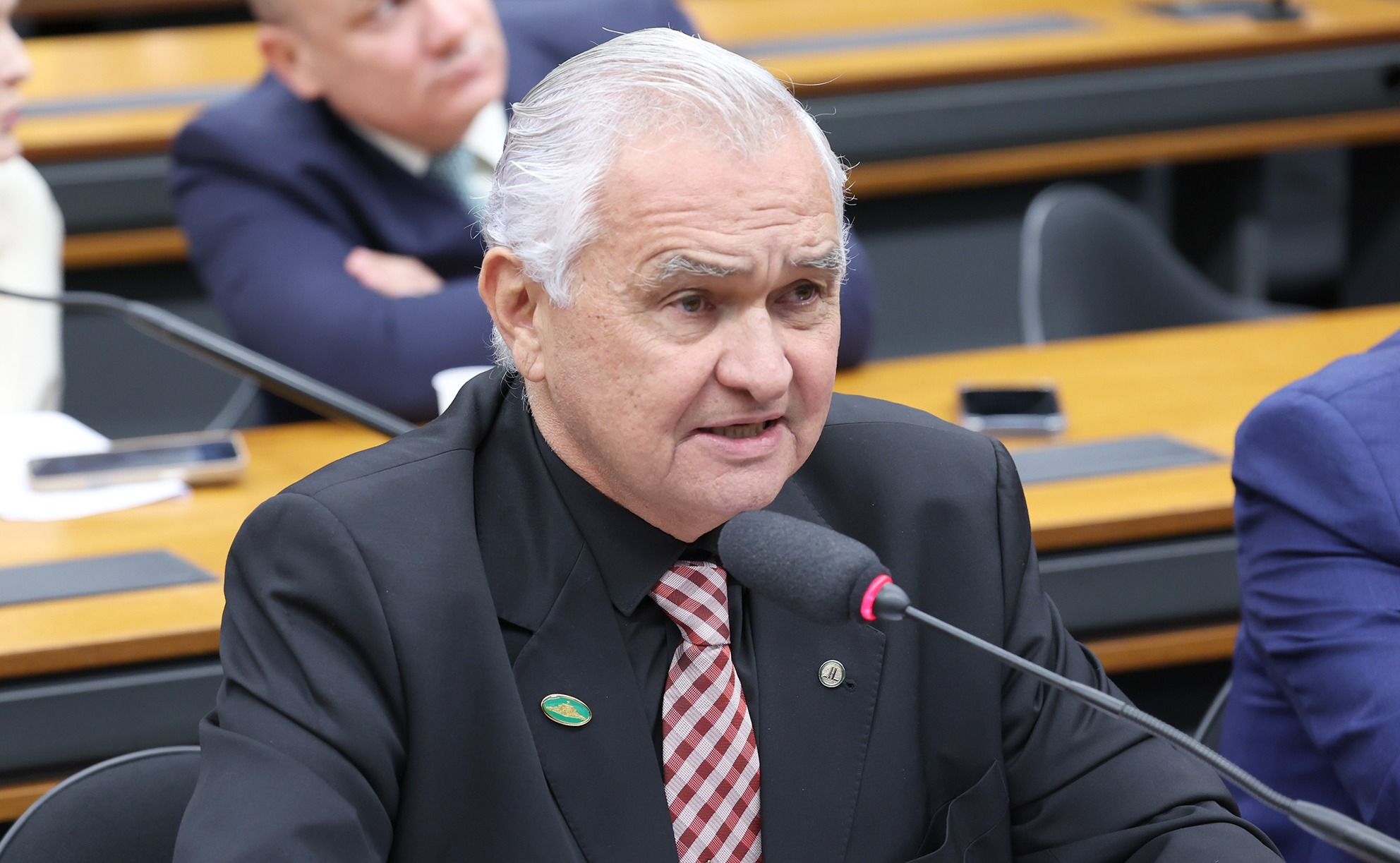 Deputados defendem afastamento imediato de diretor-geral da PF