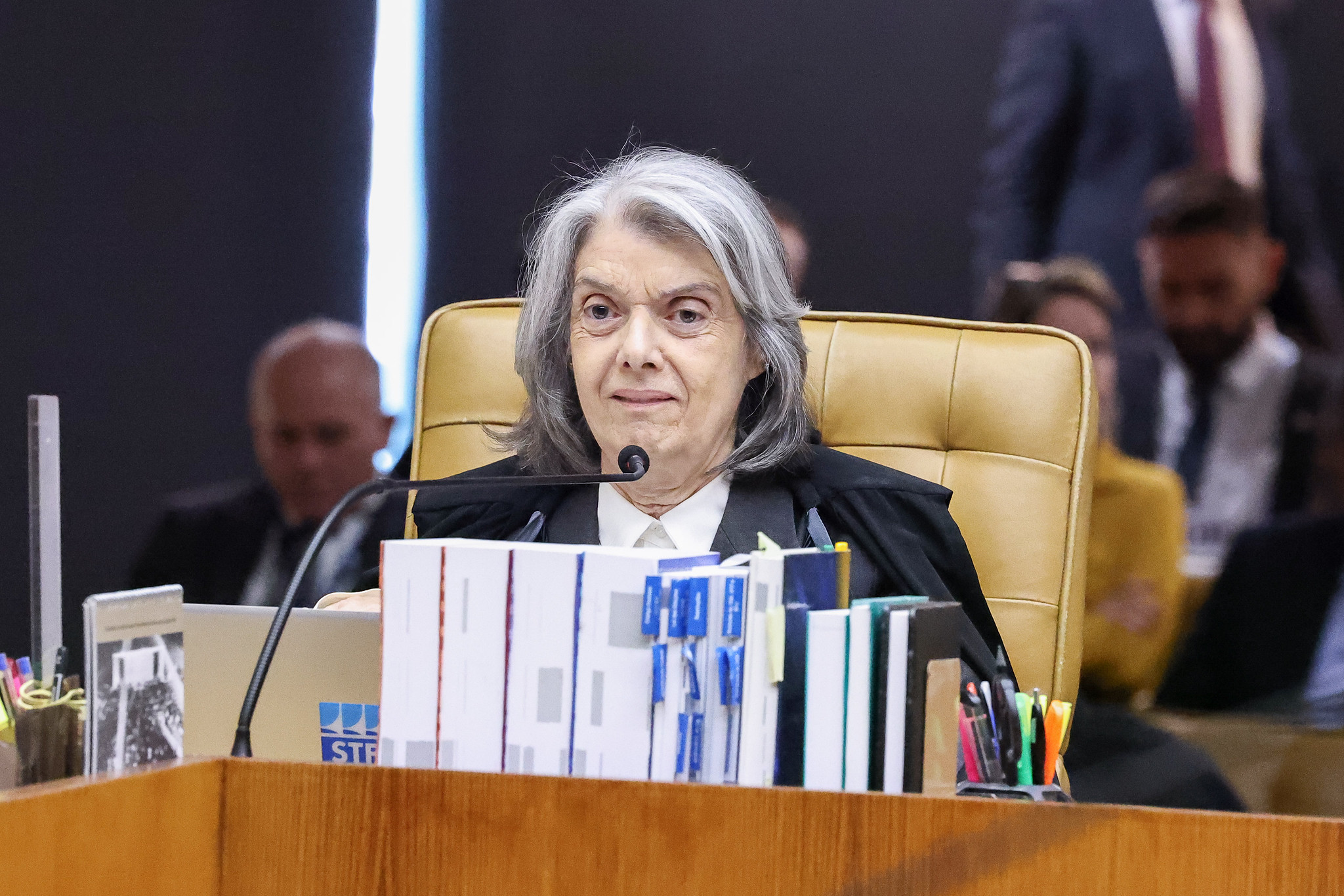 Cármen Lúcia nega levar Ficha Limpa a julgamento presencial