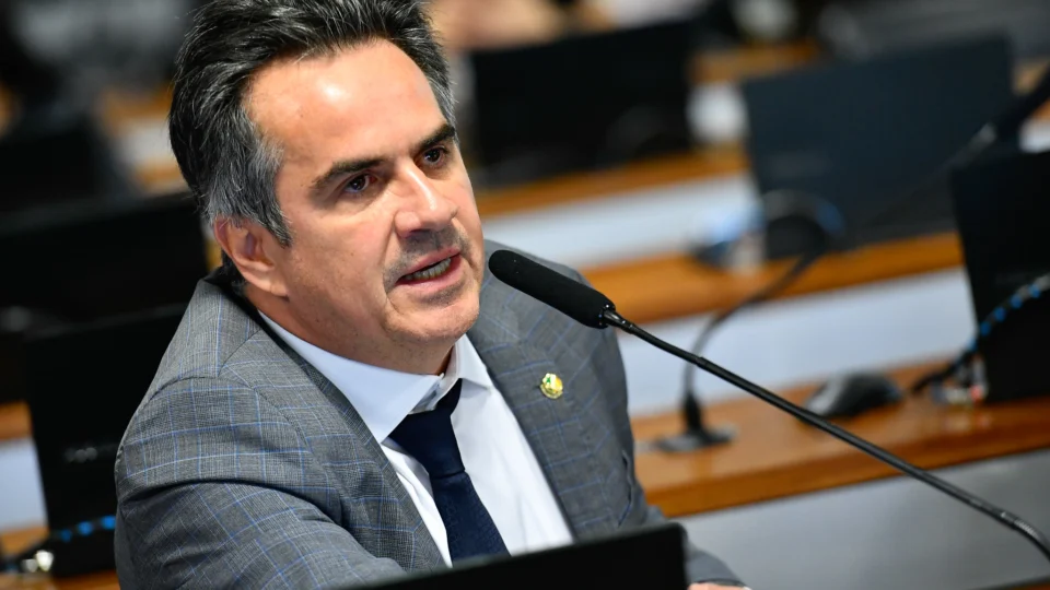 “Se for culpado, tem que pagar exemplarmente”, diz Ciro Nogueira sobre Flávio Bolsonaro