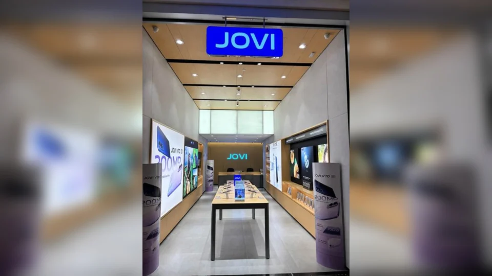Nova loja da JOVI no Shopping Palladium Curitiba amplia a presença da marca no Sul do país, com experiência completa em smartphones, acessórios, troca de aparelhos usados e atendimento especializado.