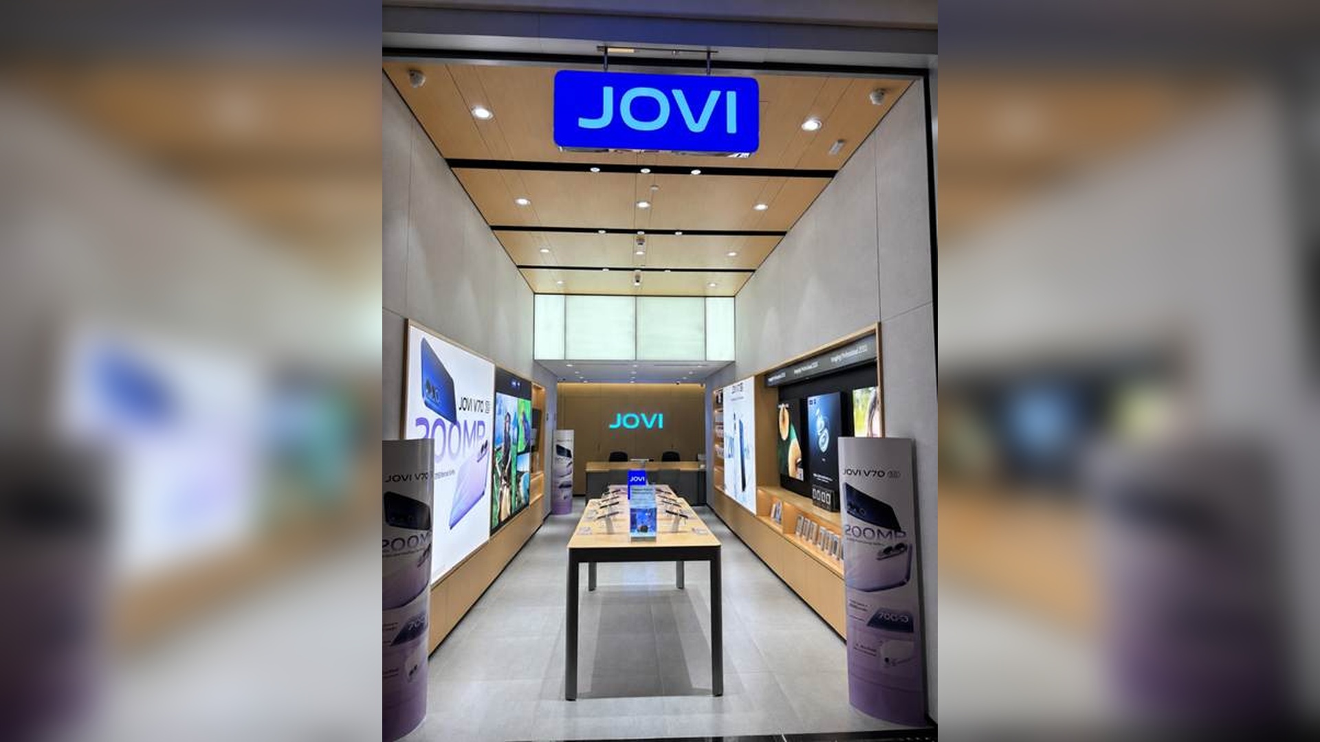 Nova loja da JOVI no Shopping Palladium Curitiba amplia a presença da marca no Sul do país, com experiência completa em smartphones, acessórios, troca de aparelhos usados e atendimento especializado.