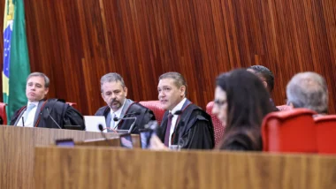 Presidente do TSE complementou decisão anterior que colocou Estela Aranha como juiz auxiliar.