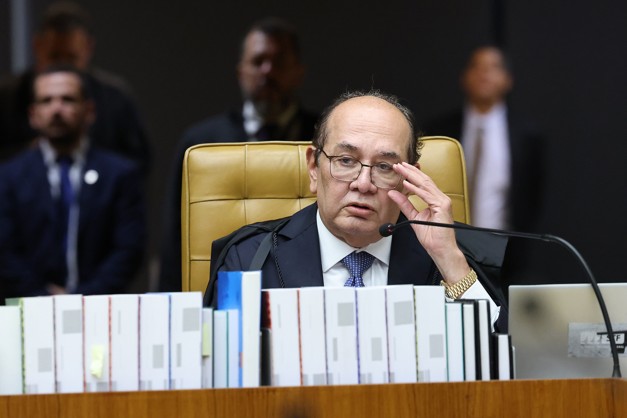 Gilmar Mendes vota para permitir escolas cívico-militares, desde que não “exaltem o militarismo”