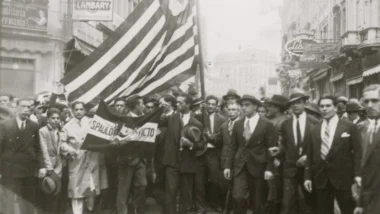 Demonstração no centro de São Paulo em 1932: início de uma guerra civil.