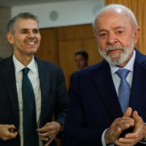 Lula e o ministro Sidônio Palmeira, responsável pela estratégia de comunicação do governo. Imagem referente a matéria