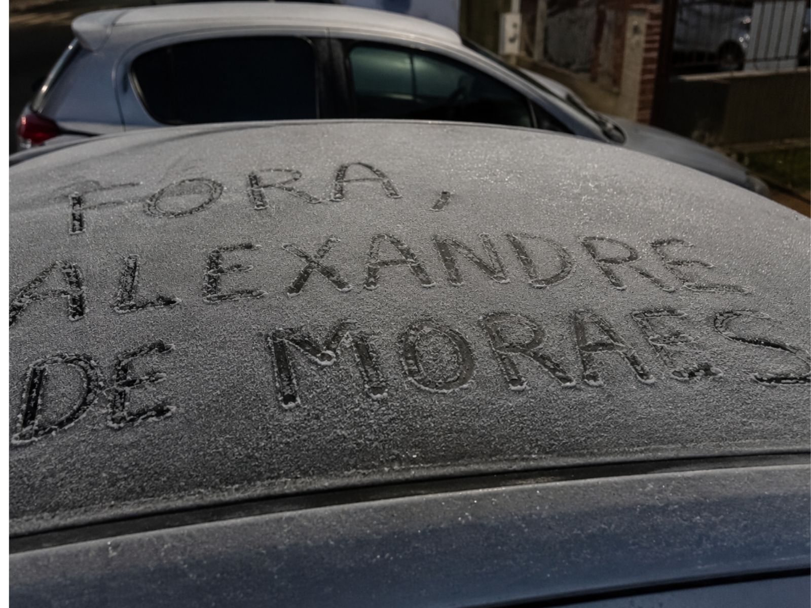 Só no frio é possível demonstrar seu carinho pelas autoridades.