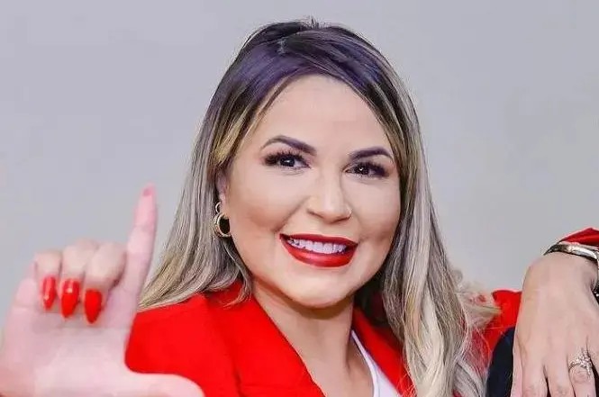 Deolane tenta Habeas Corpus com juiz de plantão, mas liberdade é negada