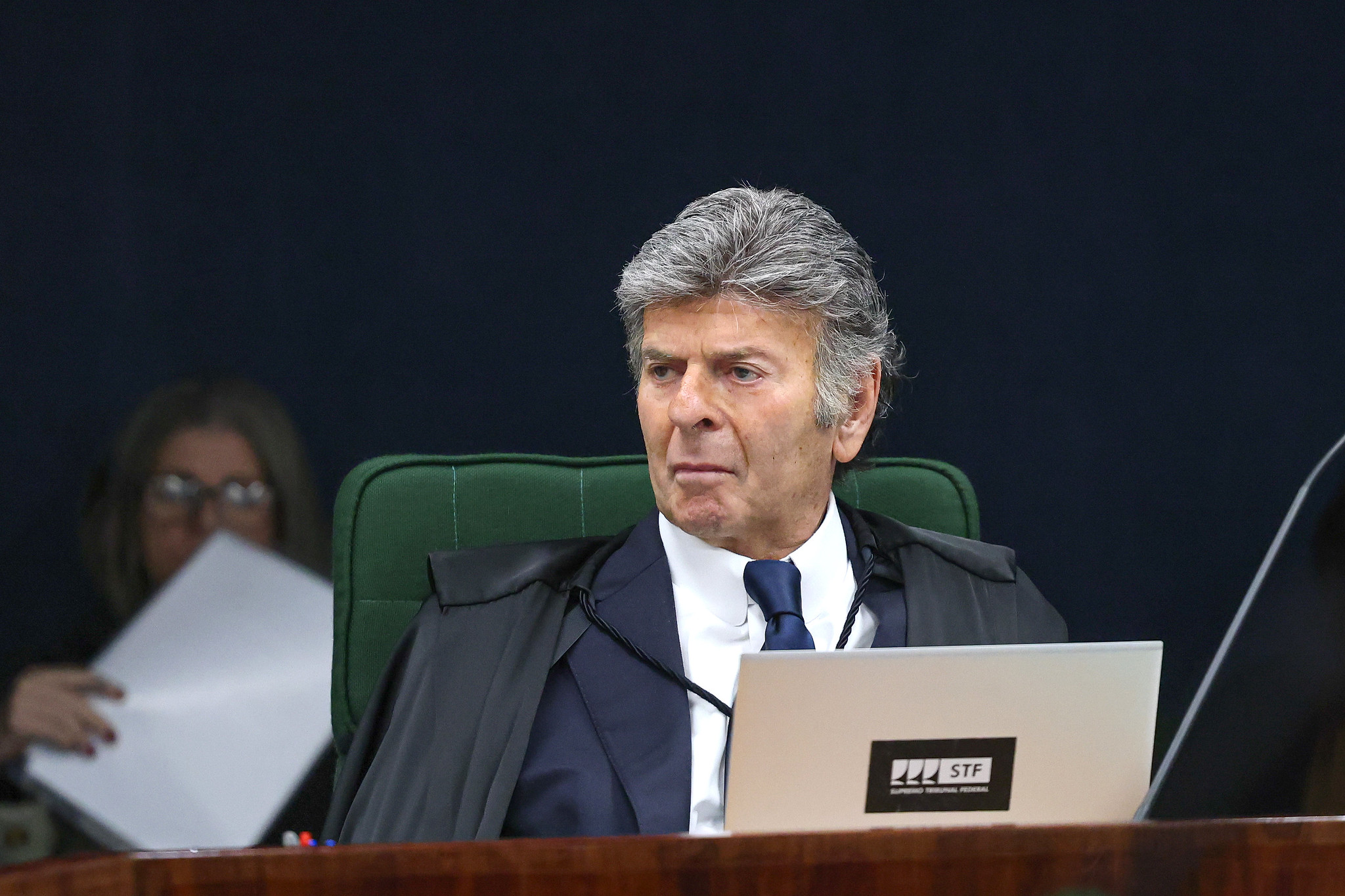Fux vota para manter pai e primo de Vorcaro presos após suspensão de Gilmar Mendes