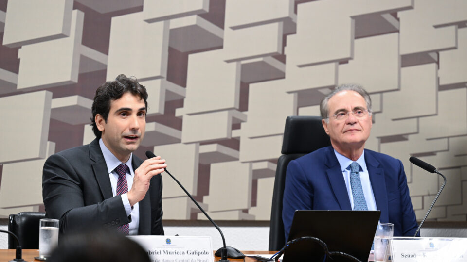 Galípolo vê risco em proposta de Calheiros para estender FGC a fundos de estados e municípios