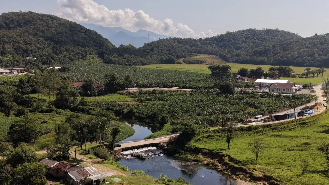 Nova ligação entre Garuva e Joinville terá mais de sete quilômetros de pavimentação, ponte, ciclovia e deve criar alternativa à BR-101 no norte de Santa Catarina.