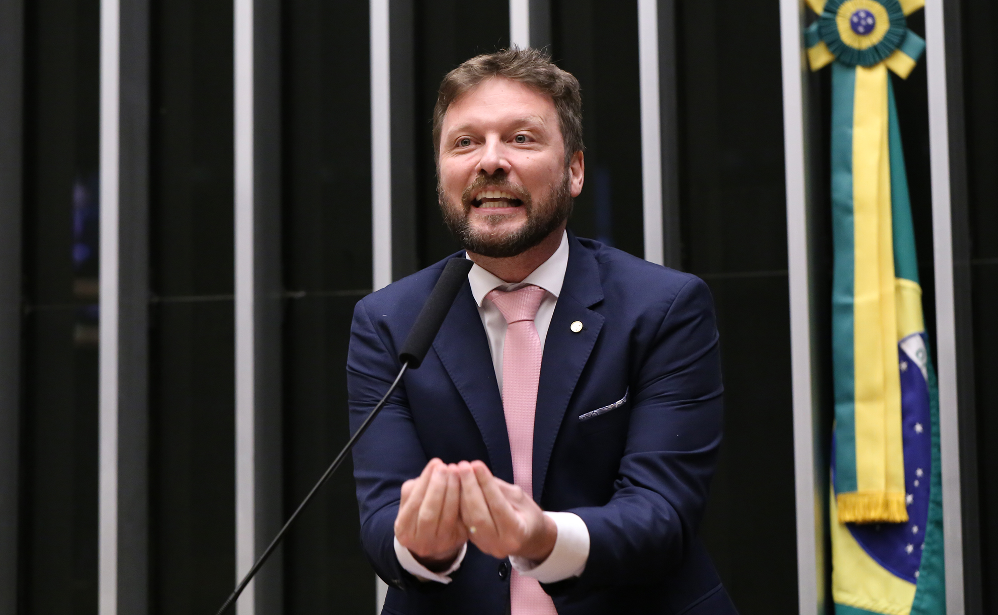 Pedido de vista do deputado Mauricio Marcon (PL-RS) adiou a votação da proposta na comissão especial para quarta-feira (27).