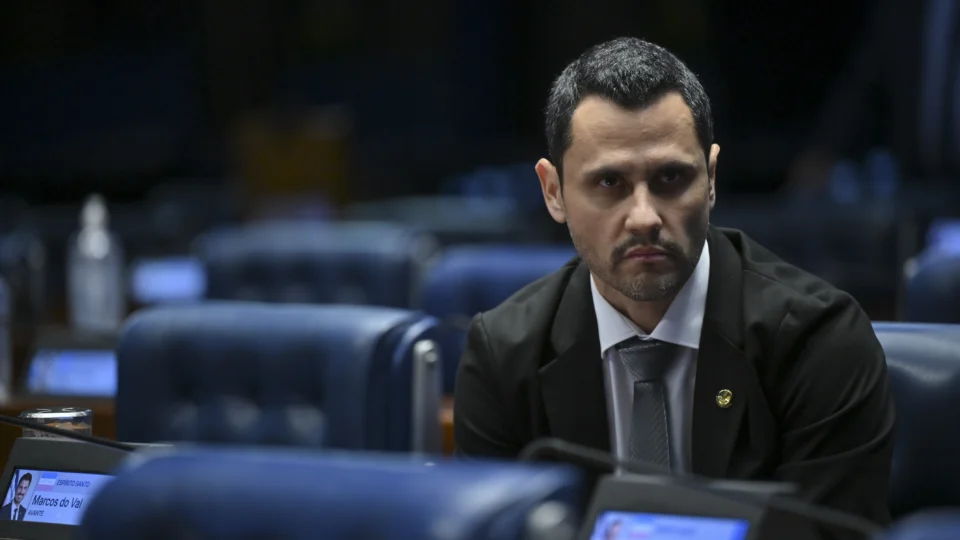 Senador pode ser pré-candidato a governador ou a vice, a depender das pesquisas eleitorais.