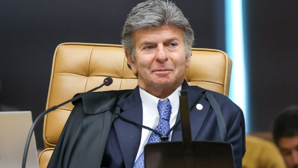Fux vota com Cármen Lúcia para suspender flexibilização da Lei da Ficha Limpa