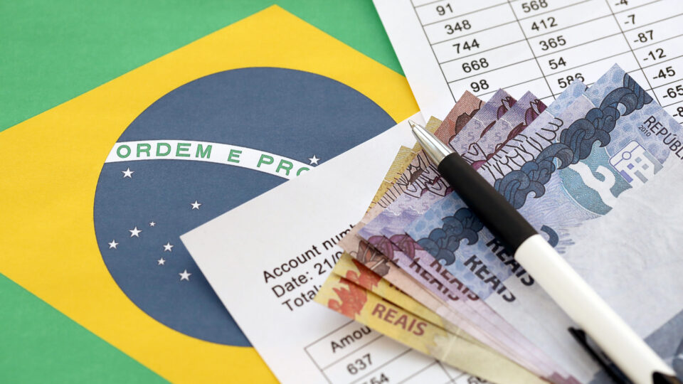 Bloqueio antecipado do Orçamento acende alerta para empresas e testa credibilidade fiscal do país