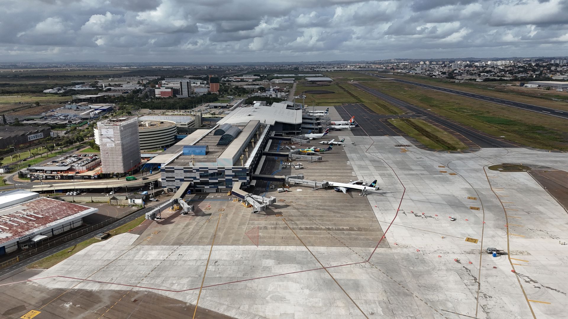 Aeroporto de Porto Alegre ficou fechado por 171 dias após desastre climático.