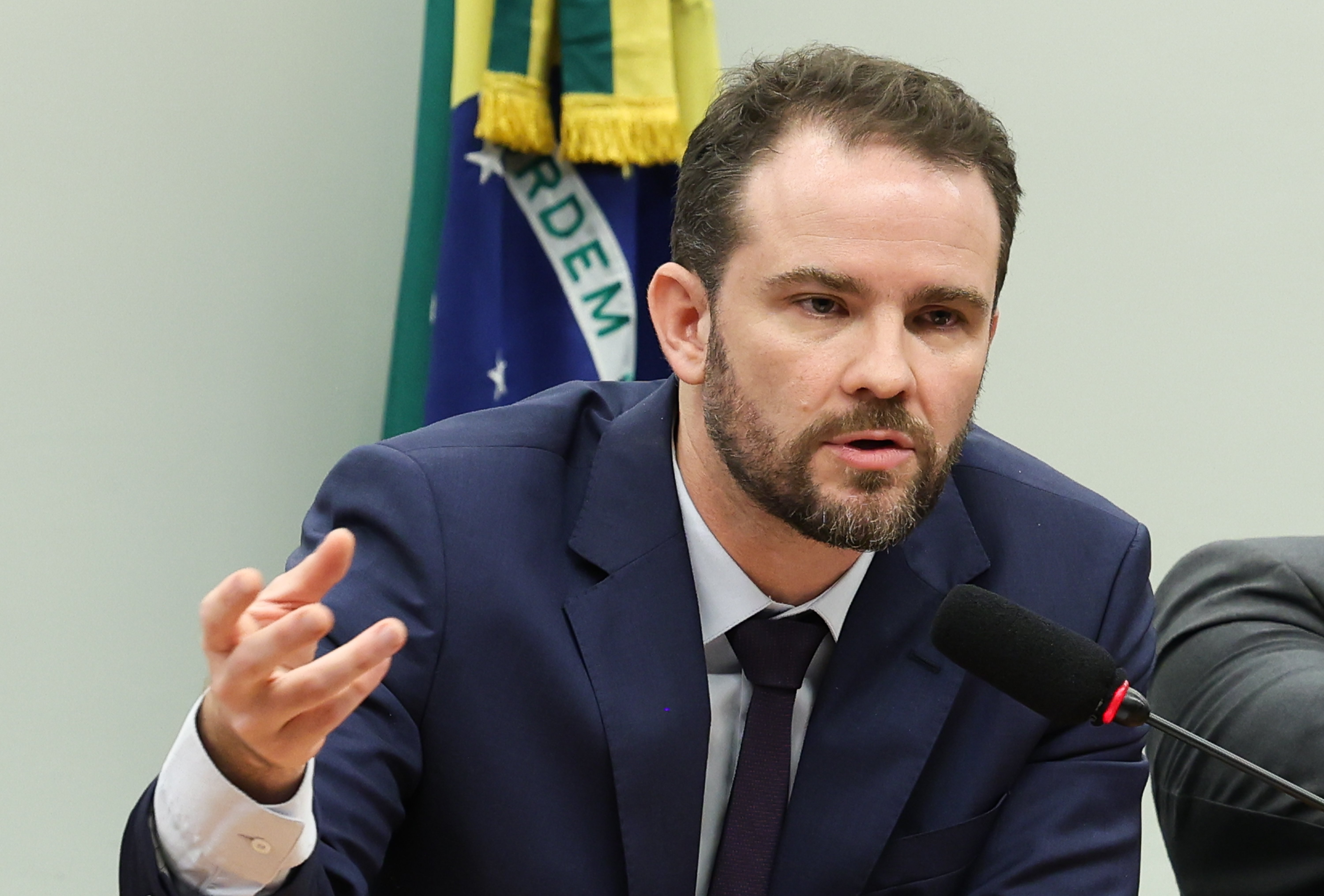 Durigan sinaliza apoio do governo a empréstimo bilionário ao BRB