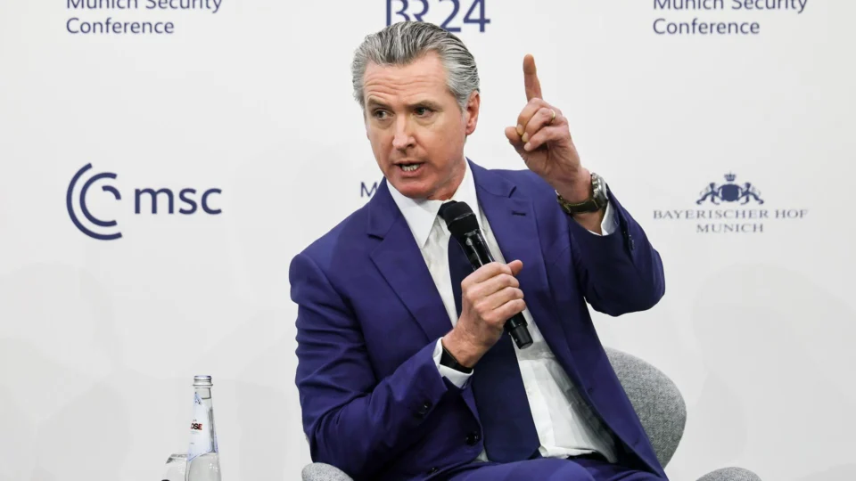 califórnia democrata trump