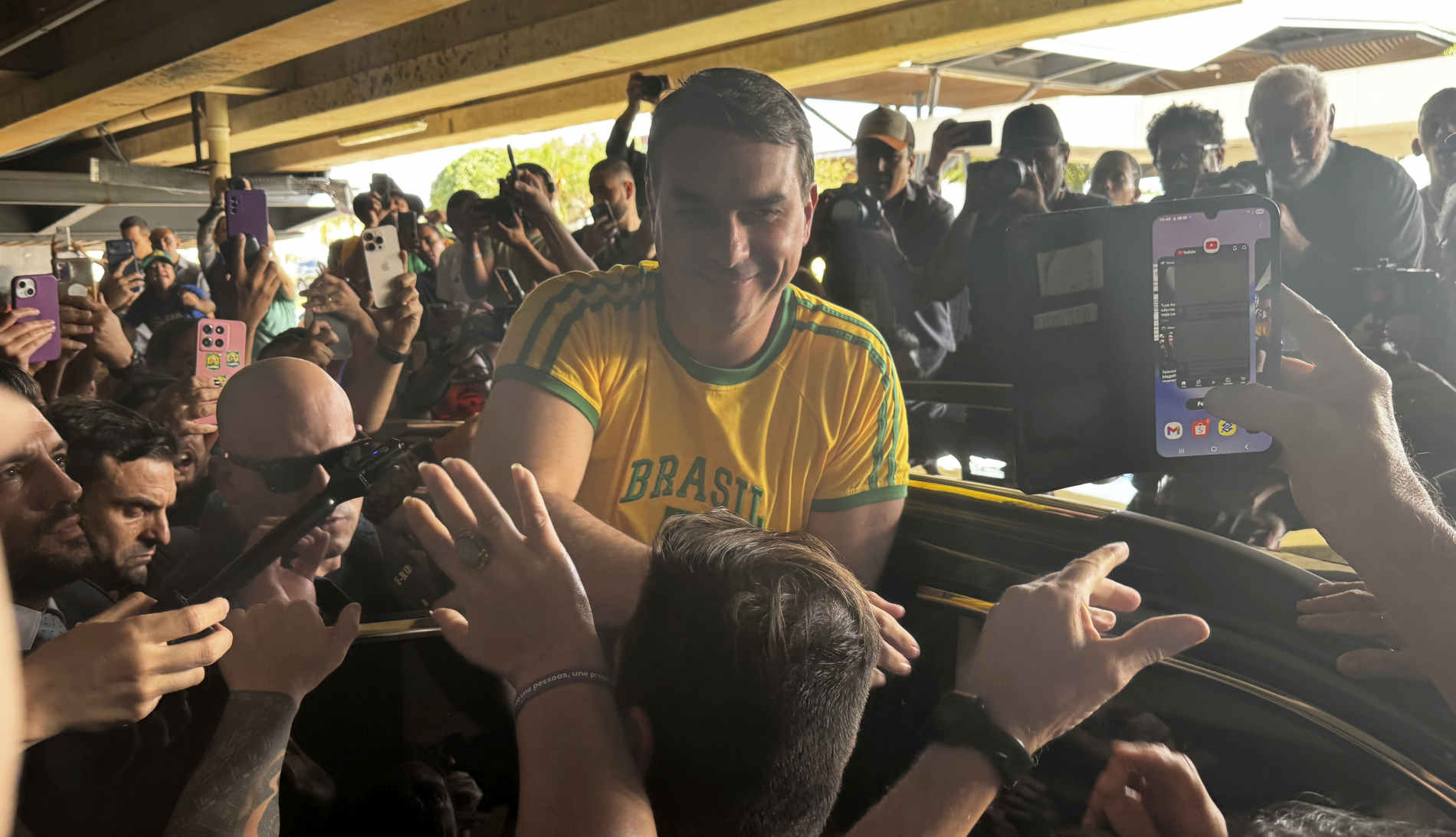 Ato de apoio a Flávio Bolsonaro no Aeroporto de Brasília