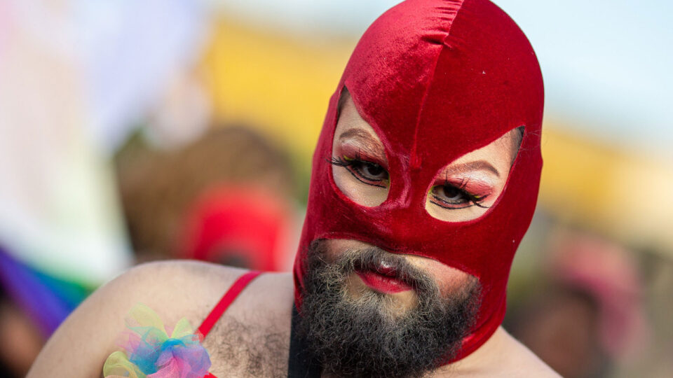Projetos de lei na Câmara tentam impedir crianças em paradas LGBT