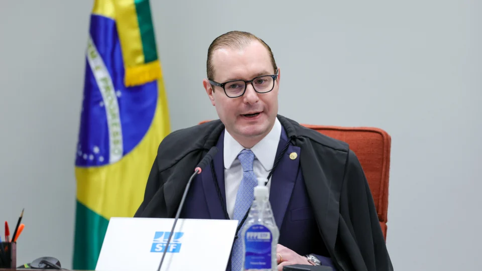 Zanin abre prazo para defesa de denunciados por venda de sentenças no STJ