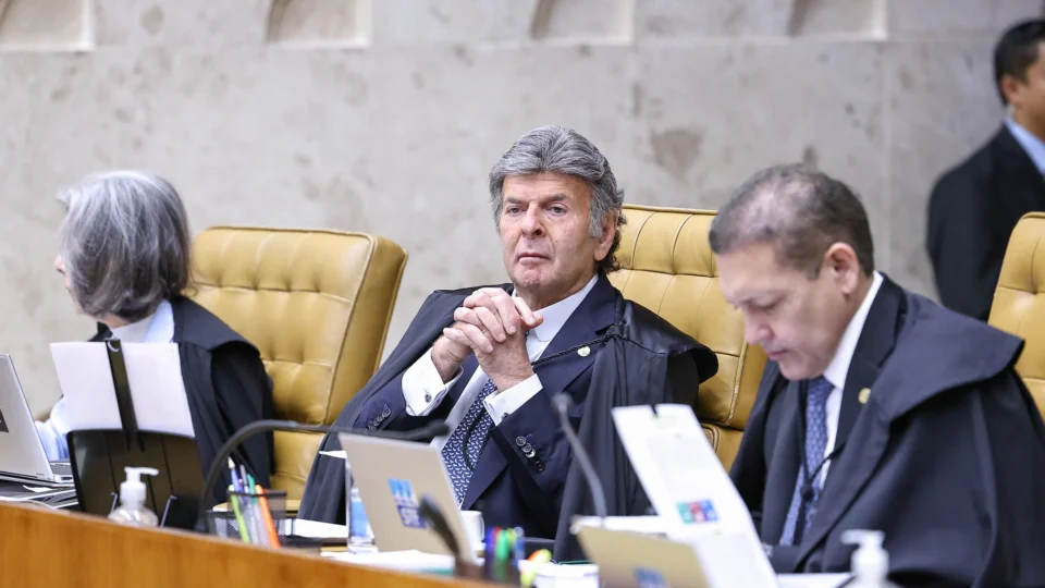 Ministro pode manter processo parado por até 90 dias. Julgamento caminha para privilegiar negociações.