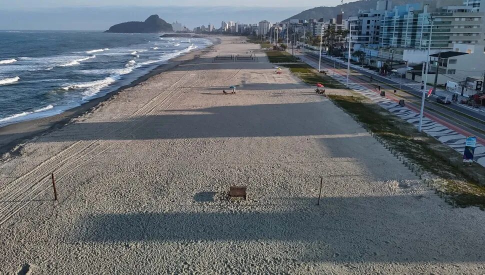 Moradores de Matinhos e Guaratuba relatam alta nos preços de supermercados, combustíveis, serviços e aluguéis.