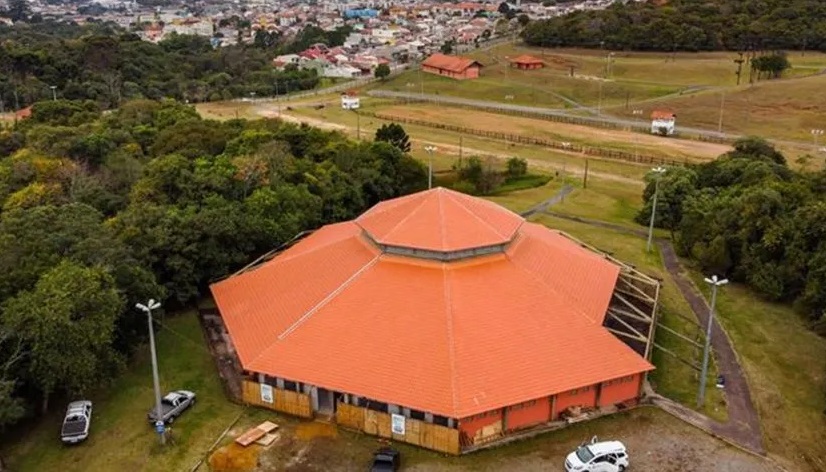 Parque dos Tropeiros ganhará pista de atletismo com piso emborrachado e passará por ampla revitalização na Cidade Industrial de Curitiba.