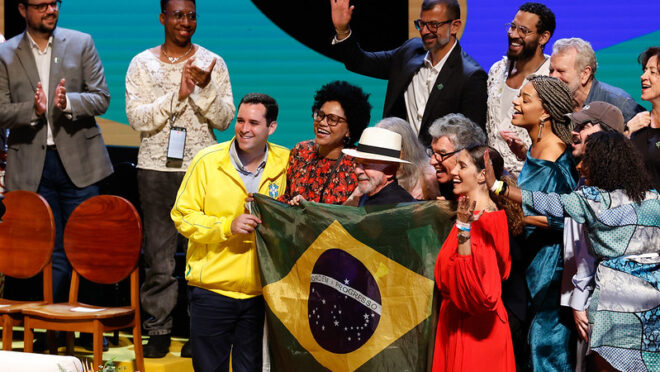 Lula defende uso do verde e amarelo pela esquerda durante a Copa do Mundo