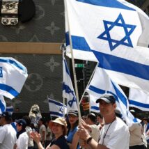 Desfile do Dia de Israel na Quinta Avenida, em Nova York, neste domingo (31) Imagem referente a matéria