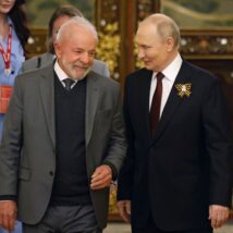 O presidente Luiz Inácio Lula da Silva e o ditador russo, Vladimir Putin, em encontro em Moscou em maio de 2025 O presidente Luiz Inácio Lula da Silva e o ditador russo, Vladimir Putin, em encontro em Moscou em maio de 2025