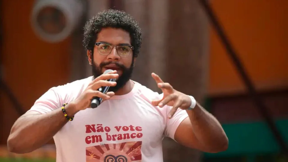 Jones Manoel: youtuber trocou o Partido Comunista Brasileiro Revolucionário pelo PSOL e vai se candidatar a deputado federal por Pernambuco