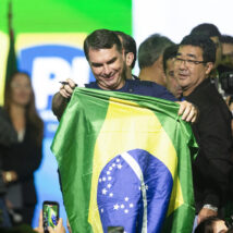 Flávio Bolsonaro evangélicos Marcha Para Jesus
