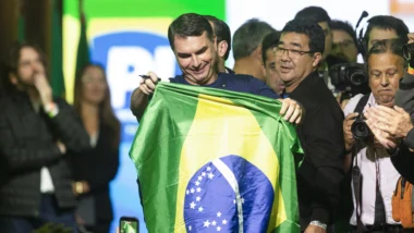 Flávio Bolsonaro evangélicos Marcha Para Jesus