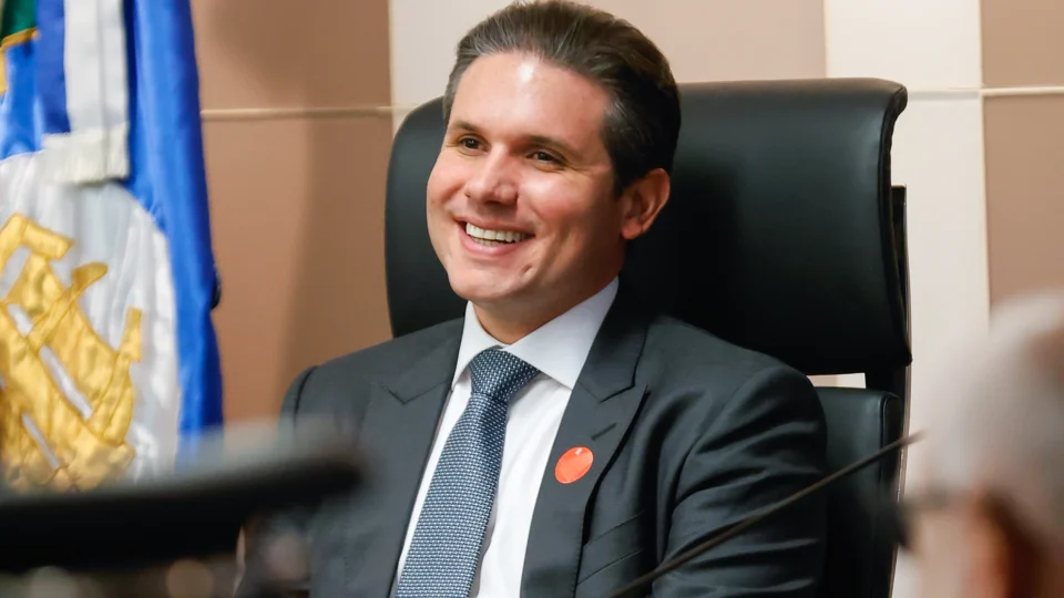 Presidente da Câmara disse que pretende pautar regulação da IA o quanto antes, para que regras estejam em vigor já nas eleições.