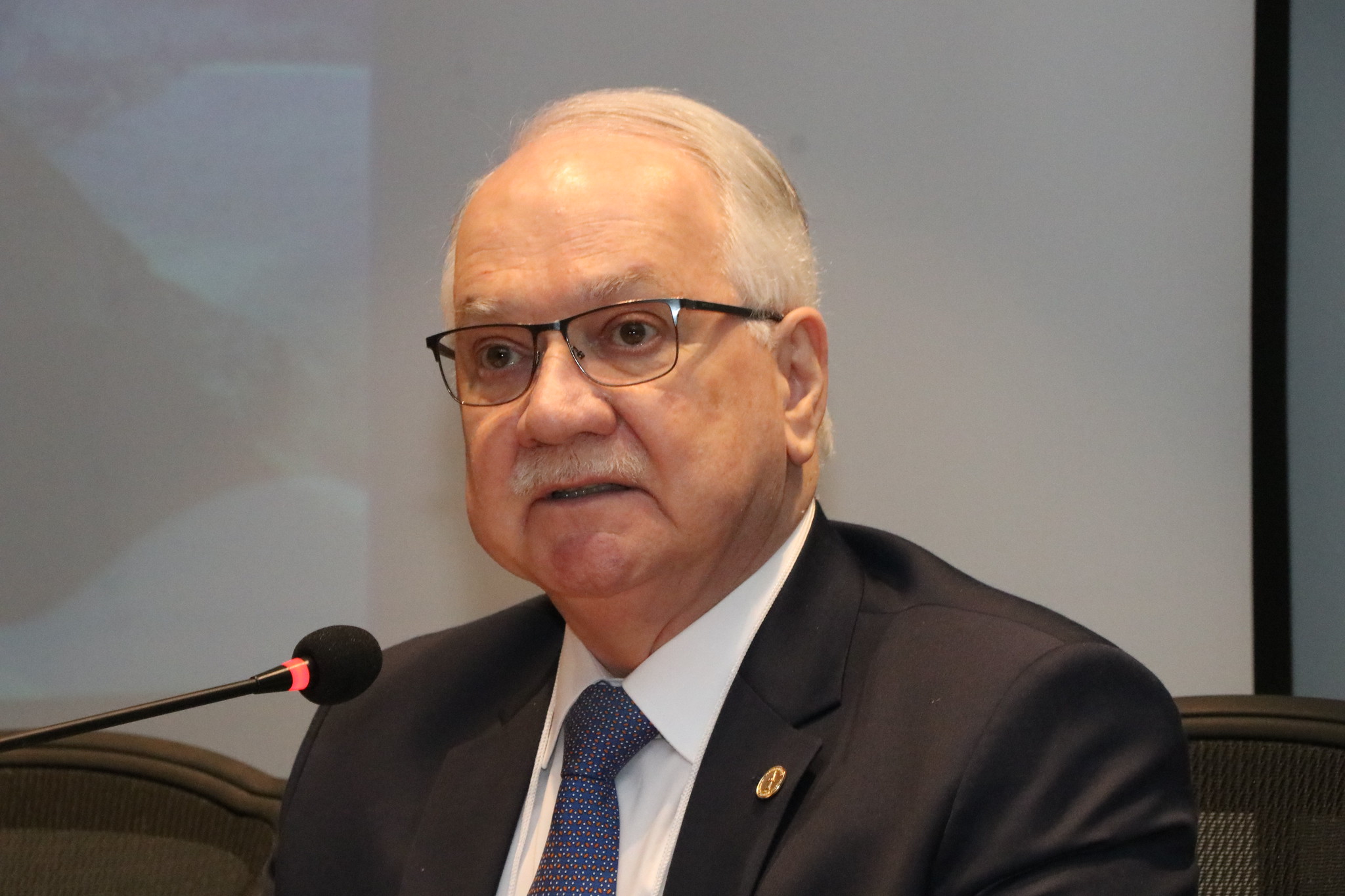 Fachin defende regulamentação da IA, mas reconhece desafio de interpretação