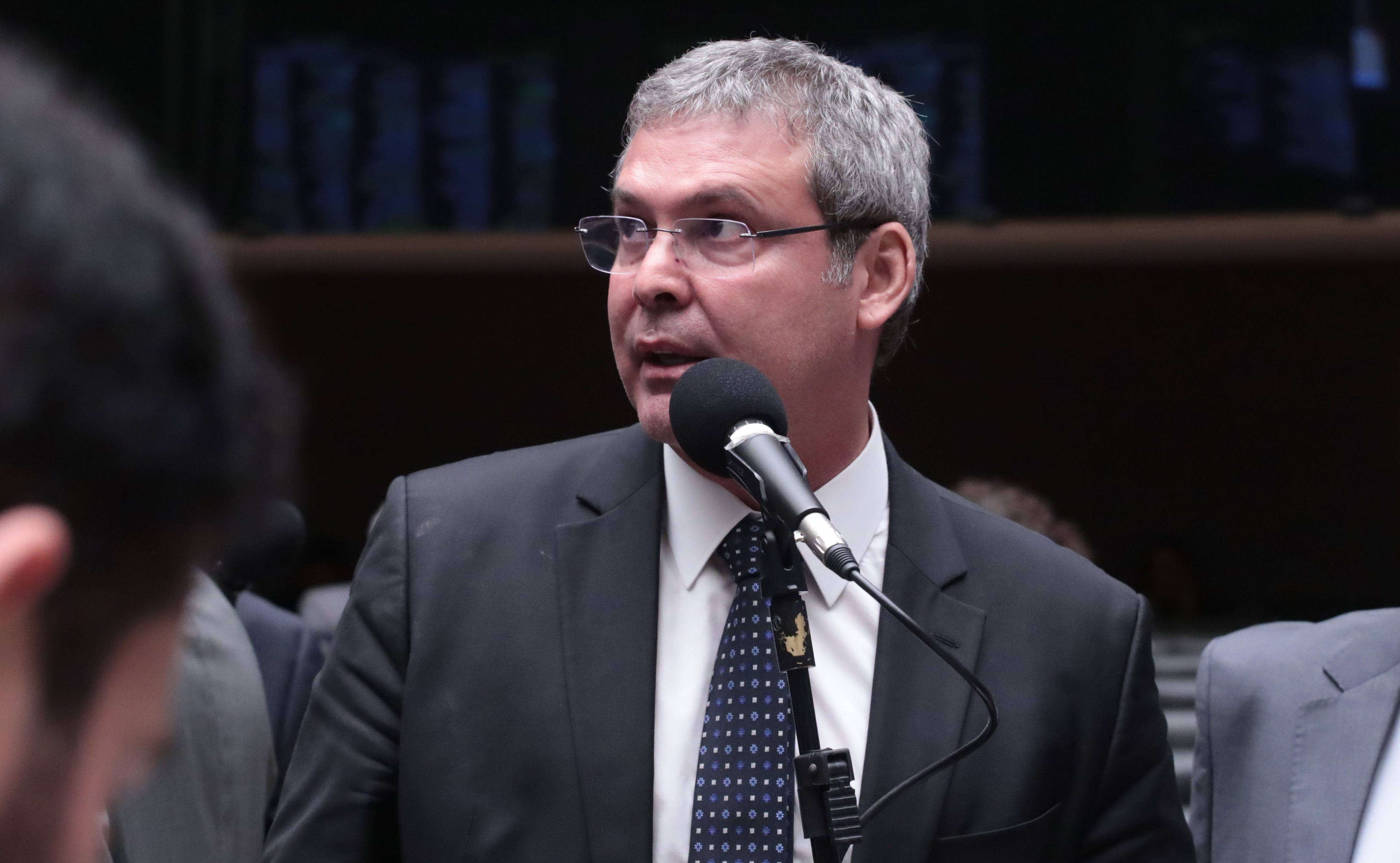Quem é a entidade investigada por ligação com o filme de Bolsonaro?