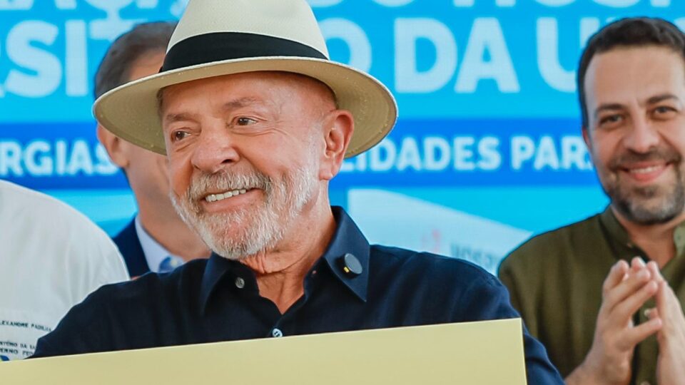 Flávio anuncia denúncia no STF por Lula sugerir seu enforcamento por “traição” à Pátria
