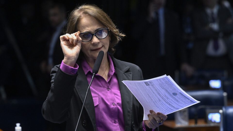 Congresso derruba resolução do Conanda que facilitava aborto em adolescentes