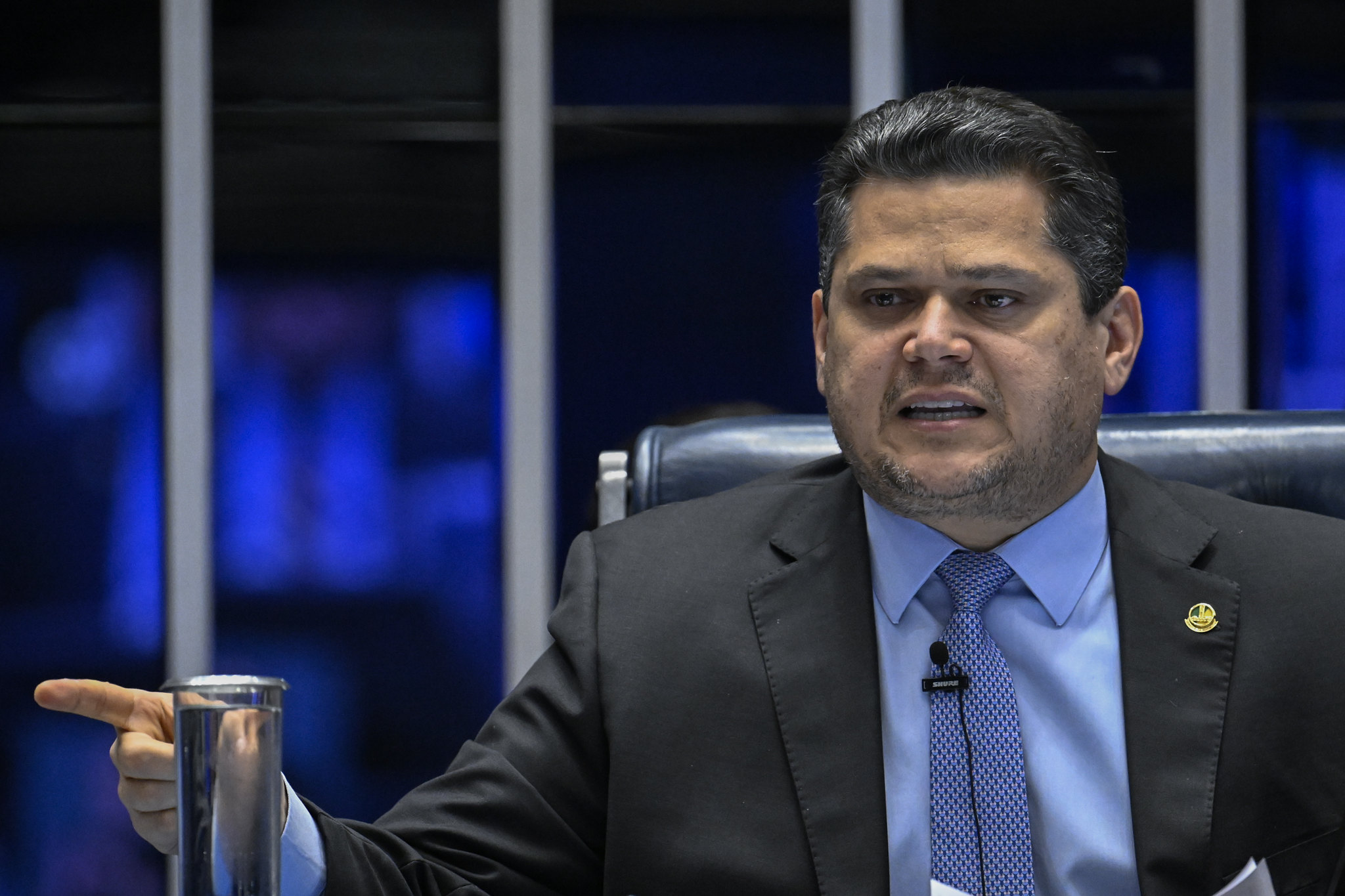 Alcolumbre se queixa de pressão por CPMI do Master: “Agredido da direita à esquerda”