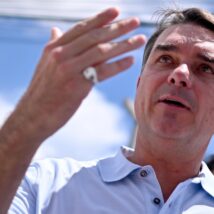 A candidatura à Presidência de Flávio Bolsonaro será oficializada pelo PL no fim de julho, em São Paulo. Imagem referente a matéria