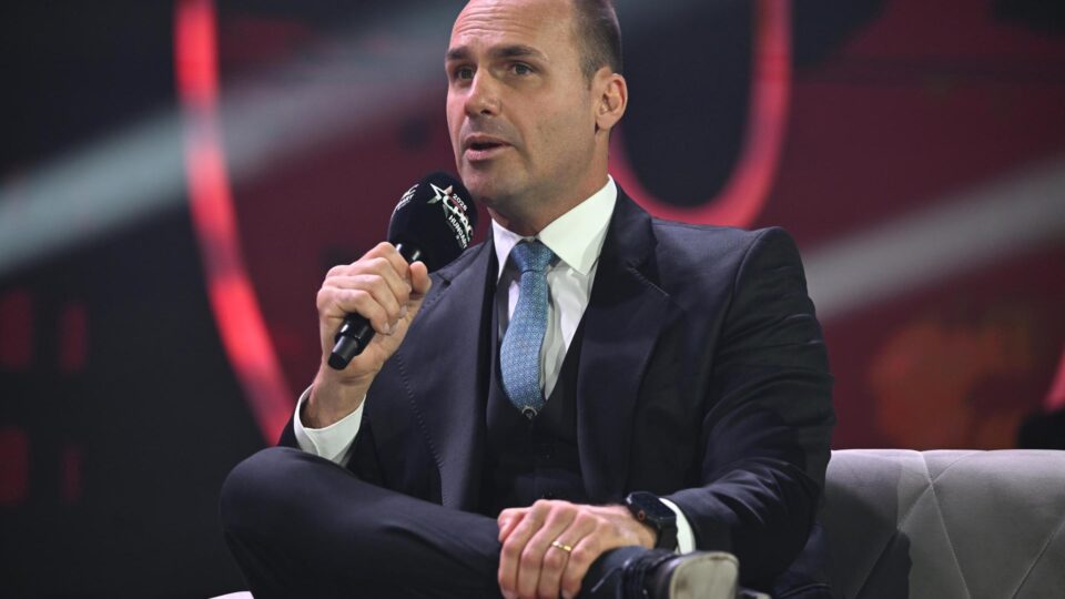 Moraes libera para julgamento ação contra Eduardo Bolsonaro após DPU apontar parcialidade