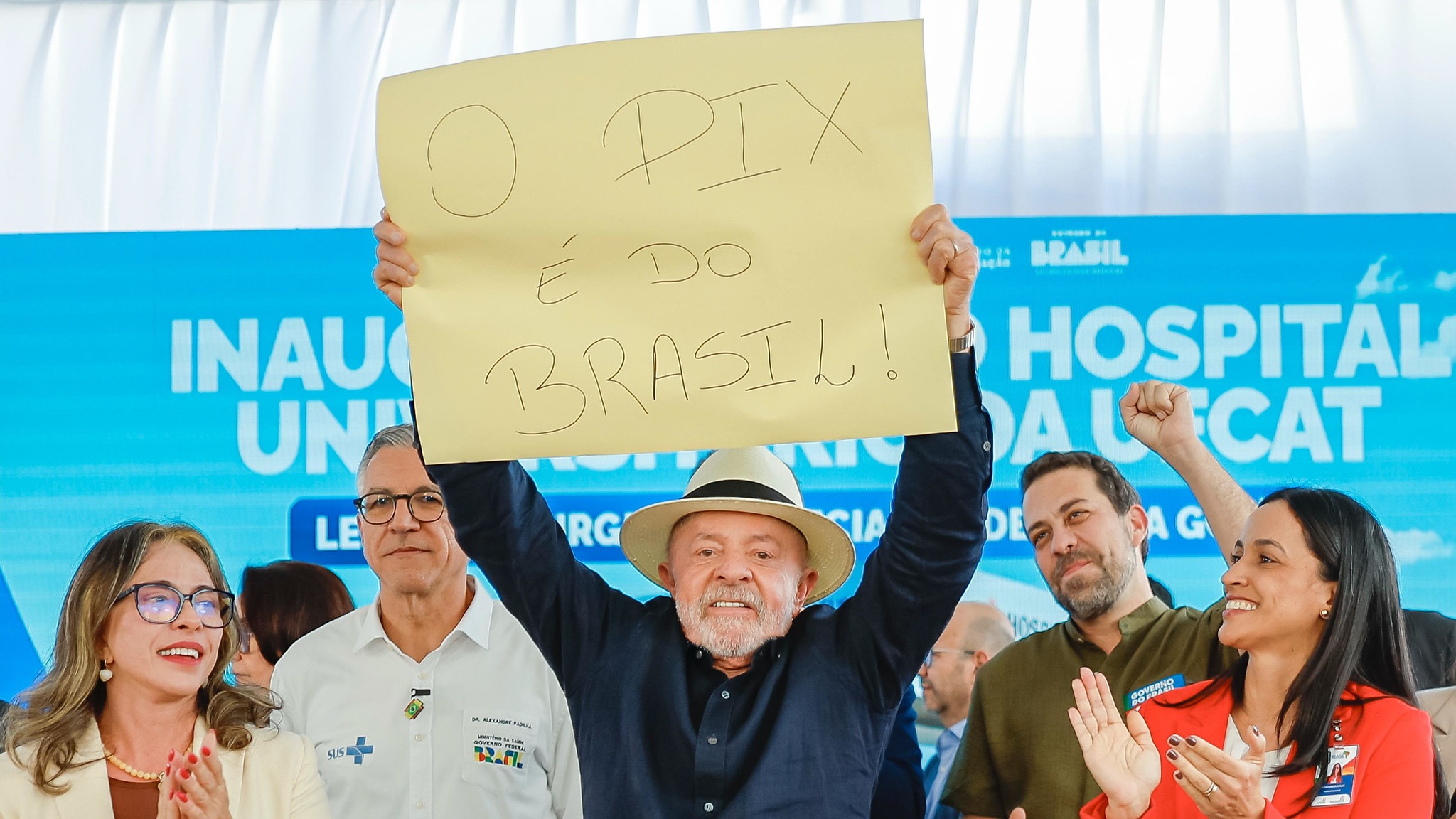 Pix ameaçado? Especialistas veem baixo risco de restrições ao sistema e EUA desmentem sanções a usuários