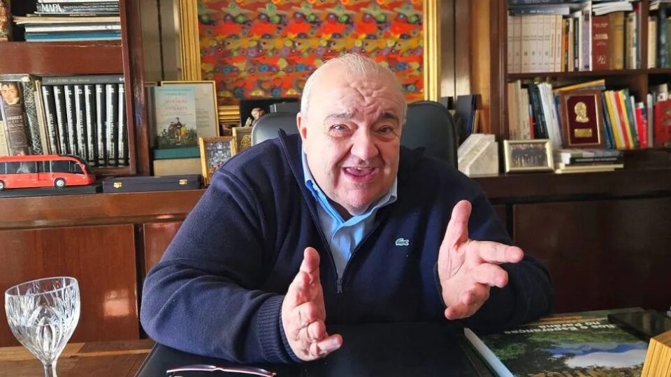 Rafael Greca marca lançamento de pré-candidatura ao governo do Paraná