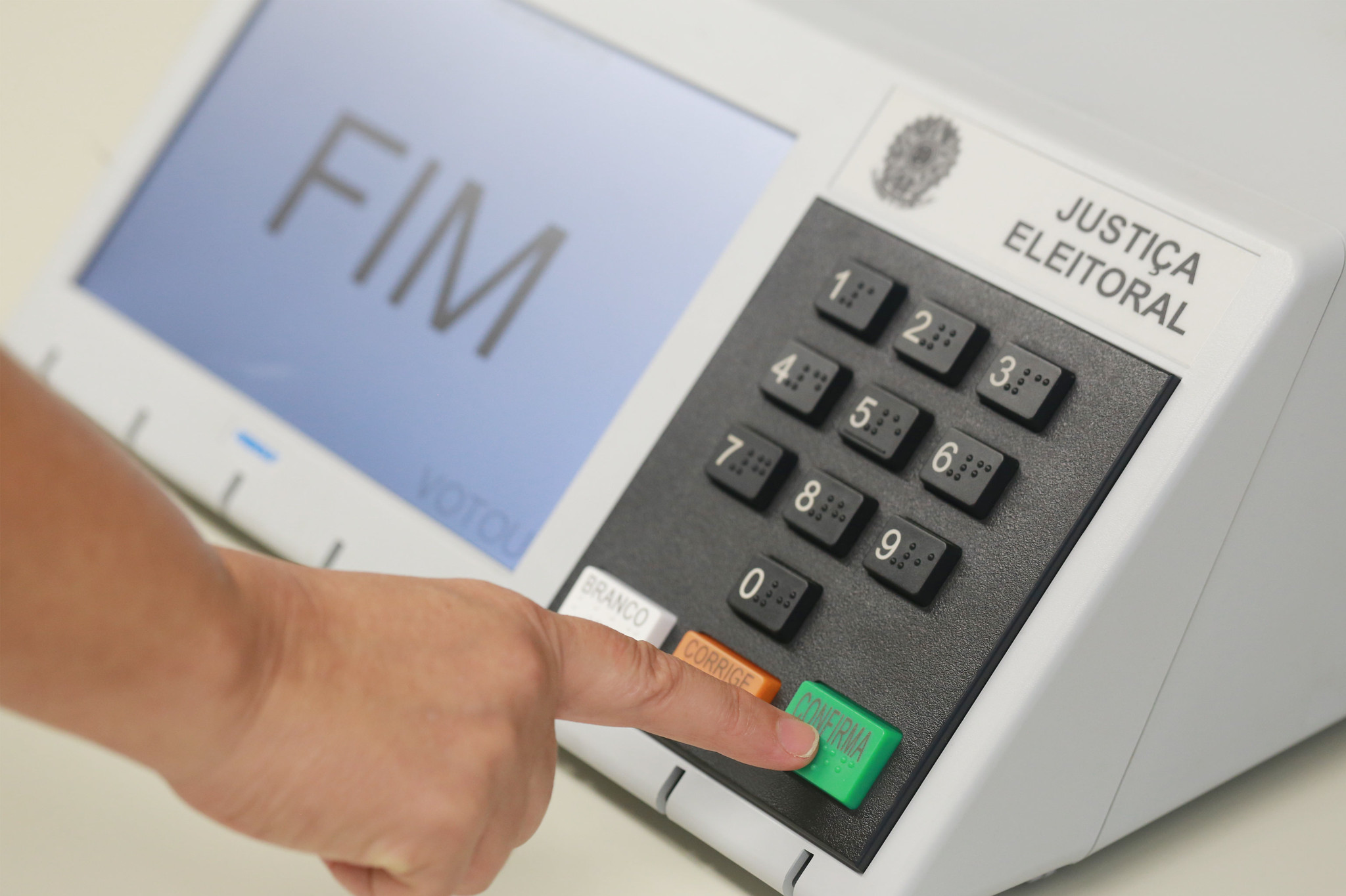 Veja quanto cada partido receberá dos R$ 4,9 bilhões do Fundo Eleitoral para 2026