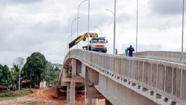 A ponte de R$ 36 milhões desabou pouco mais de dois anos após a inauguração Imagem referente a matéria